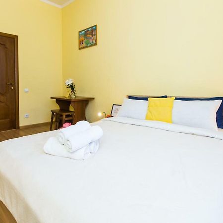 Modern 2Br Apartment In Central Liov Exterior foto