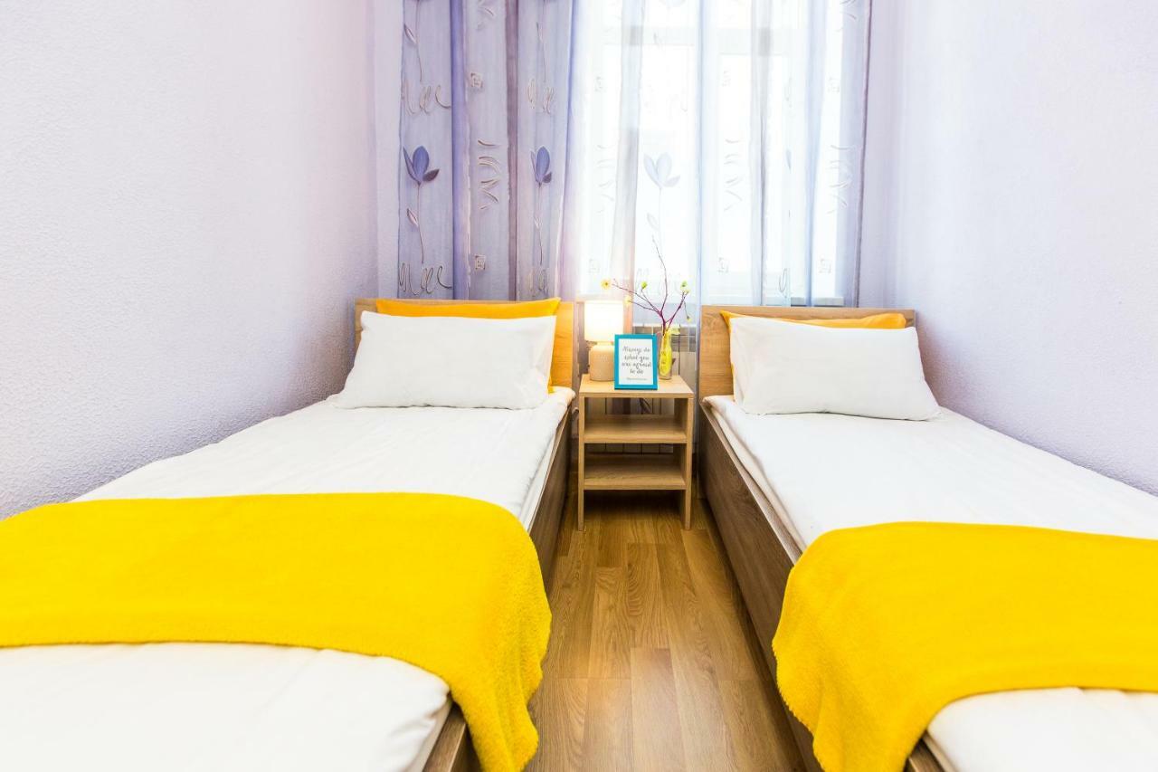 Modern 2Br Apartment In Central Liov Exterior foto